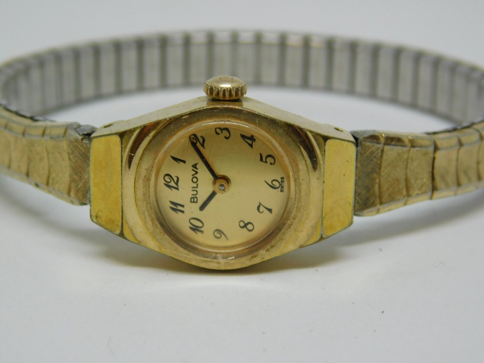 Vintage Bulova N9 Swiss Made Gold Tine Wind up Analog Women s Watch Sz. 6 WatchCharts Marketplace