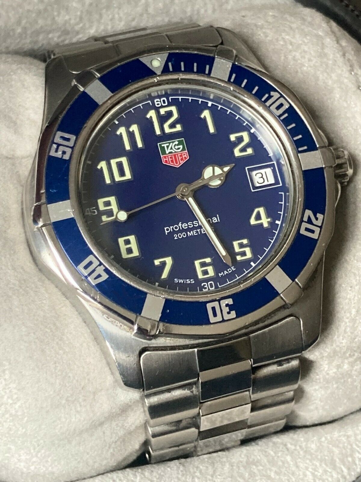 Stunning TAG Heuer Professional 200m Blue Bezel & Dial Watch Boxes ...