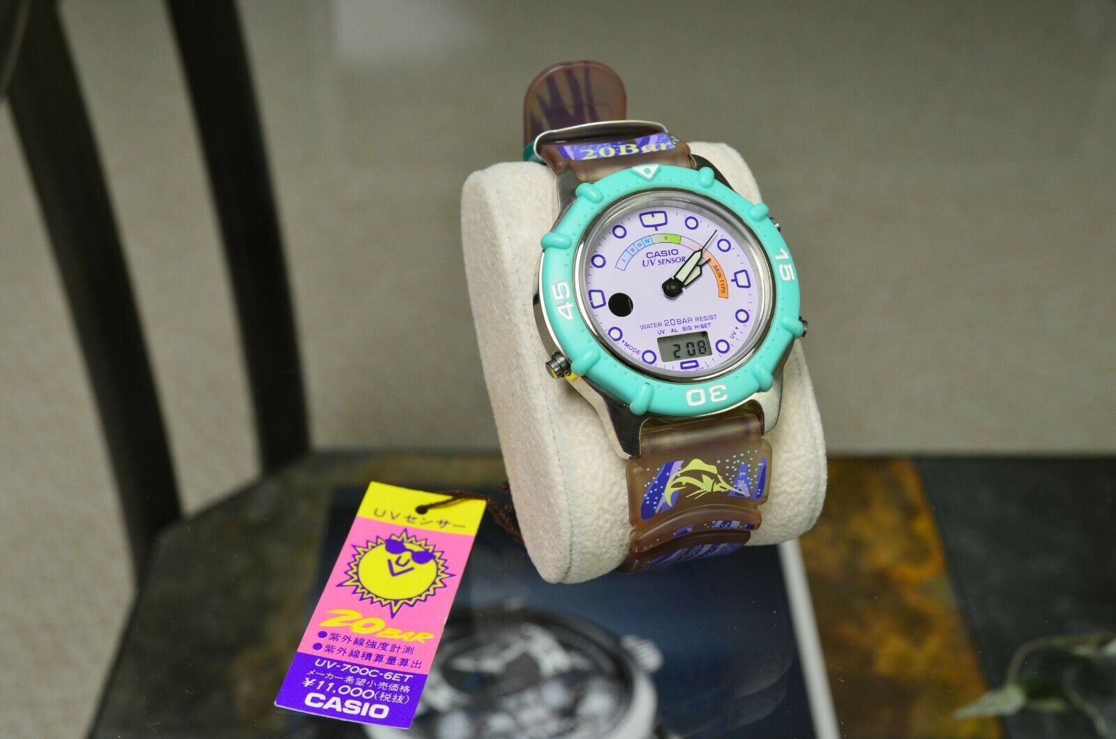 NOS CASIO UV-700 UV SENSOR DIGITAL WATCH MARLIN VINTAGE MARINE CPW
