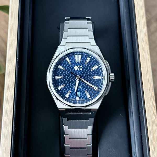 christopher-ward-the-twelve-40mm-nordic-blue-box-extra-links-vg