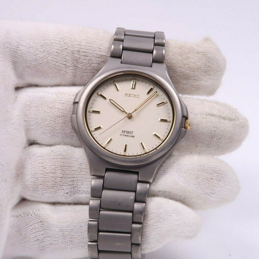 Vintage SEIKO SPIRIT TITANIUM 7N01-7100 Watch JAPAN