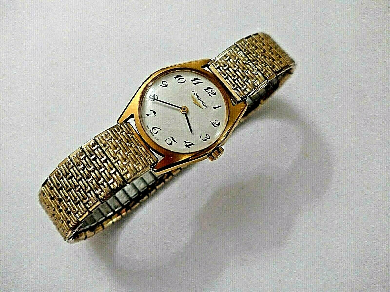 LADIES VINTAGE LONGINES MECHANICAL WATCH. WORKS WELL FOR 12 HOURS