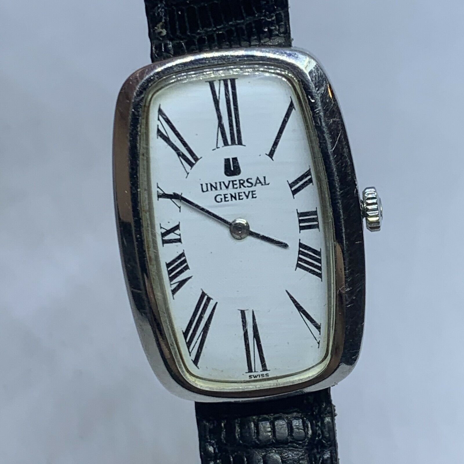 VINTAGE RARE UNIVERSAL GENEVE OVAL EDITION UNISEX REF 842117  display picture 3