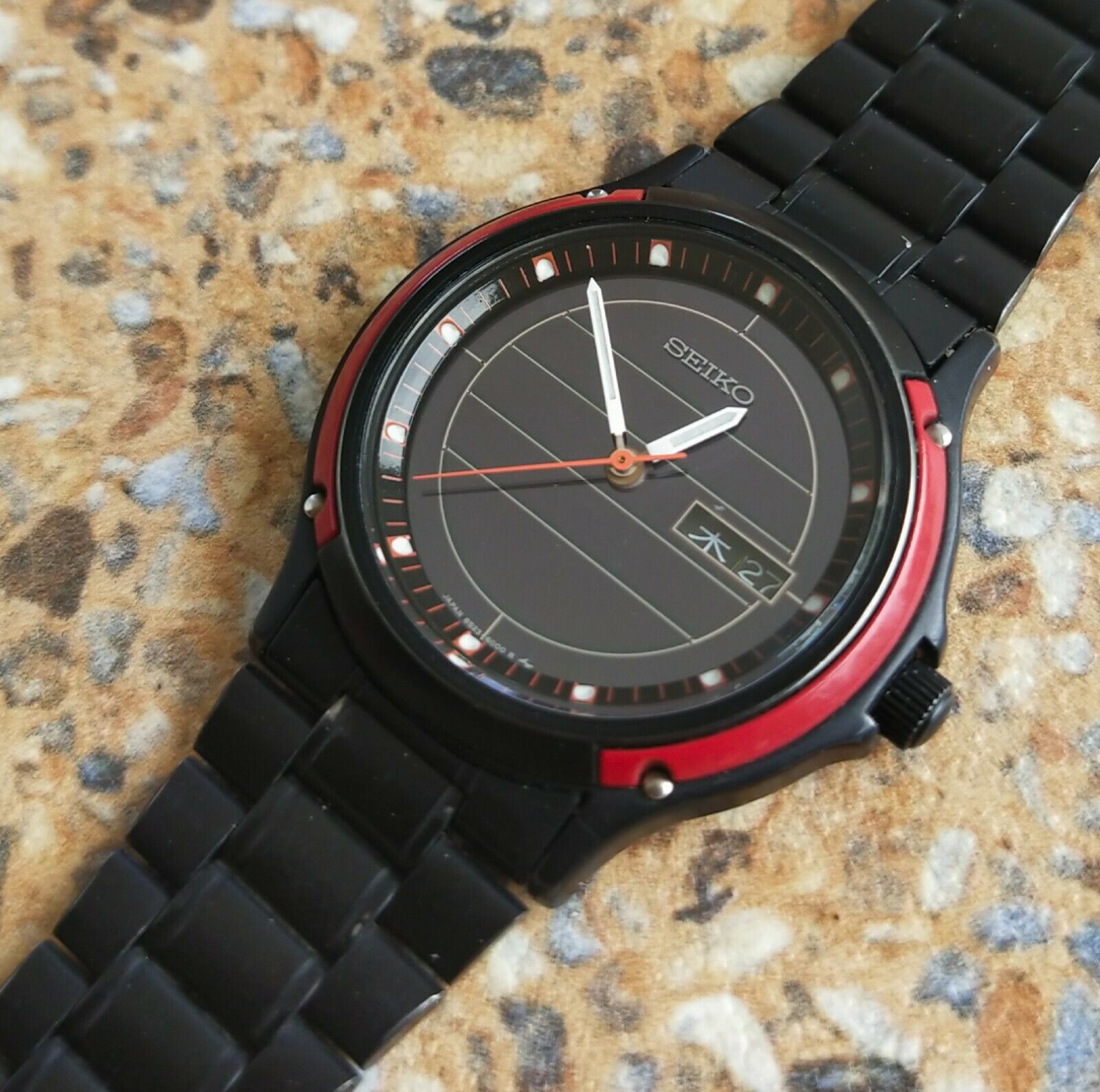 Vintage Seiko Quartz 8S23 6000 October 1986 Kanji JDM Screwdown