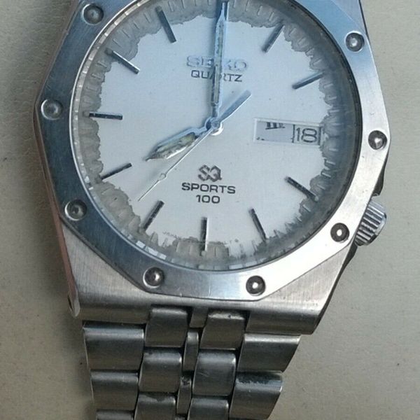 Seiko Sports 100 Mens Vintage Quartz Watch 8229-8010 - Spares or repairs |  WatchCharts
