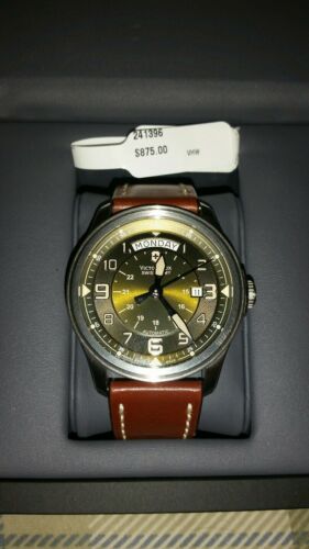 中古品 フェイズⅡ Victorinox 241396 infantry vintage green dial automatic watch