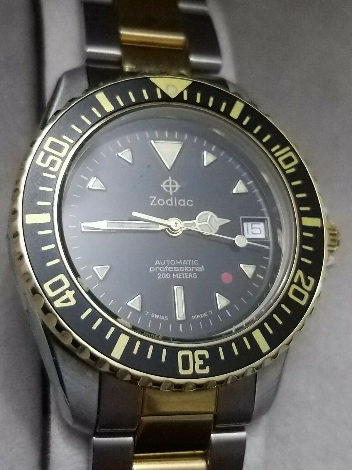 VTG ZODIAC 113.17.31 Red Dot Automatic Professional Diver 200m 