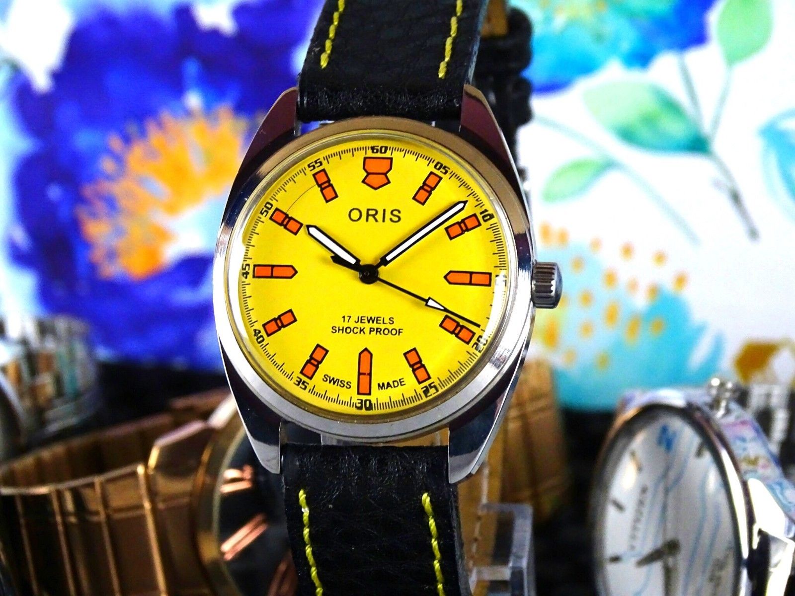 VINTAGE ORIS Men s Watch. Hand Winding Yellow Orange Dial