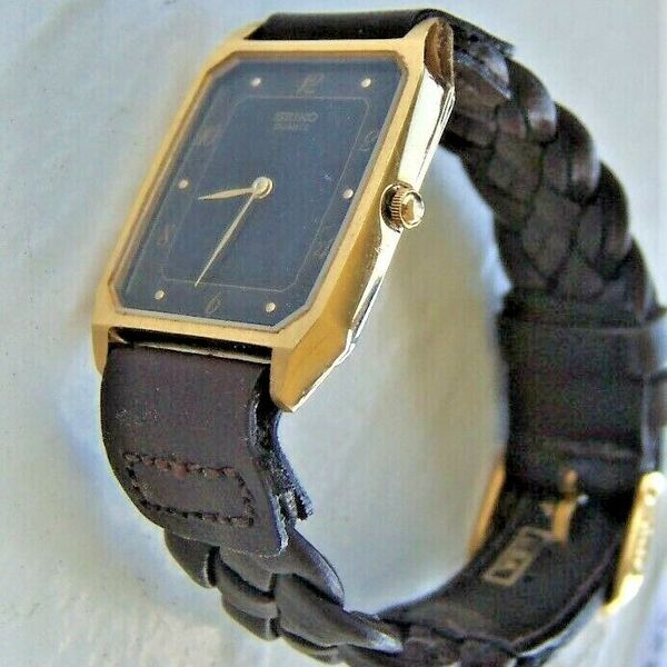 新品電池 SEIKO 5P30-5D30 688207 80年代 稼働品 VTG SEIKO QUARTZ JAPAN BLACK GOLD TONE 5P30-5D30 684248 NEW