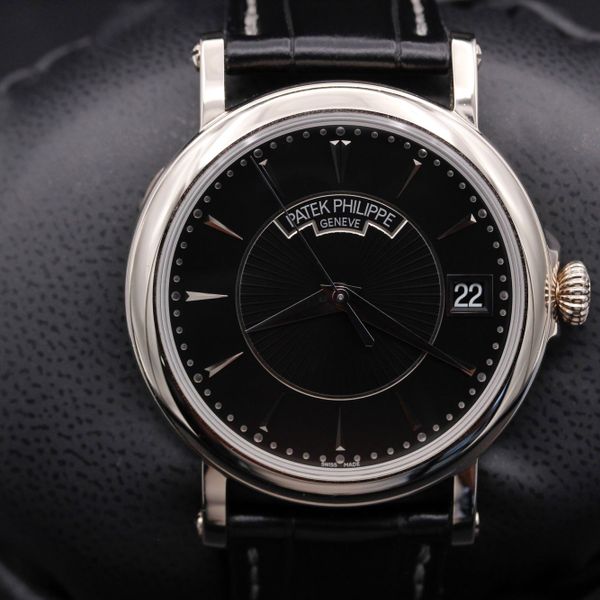 FSOT: Patek Philippe Calatrava Officer Case - 5153 - Black - White Gold ...