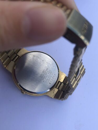 Boxed Seiko Mens Quartz Watch With Date 5Y22-8010 A0