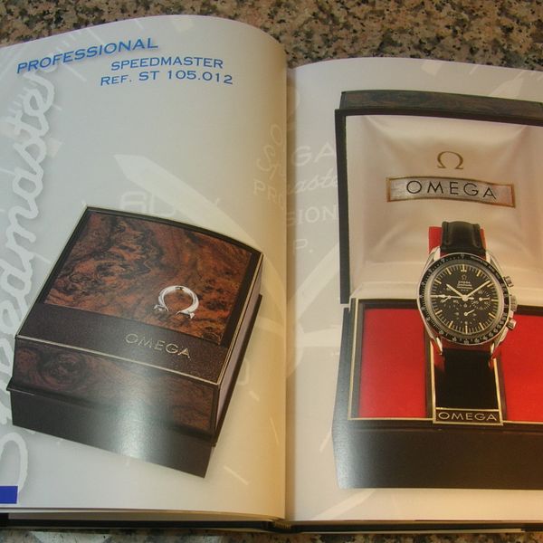 Speedmaster Book THE MASTER OF OMEGA The Book - Libro - Livre SPEEDMASTER FLIGHTMASTER ...