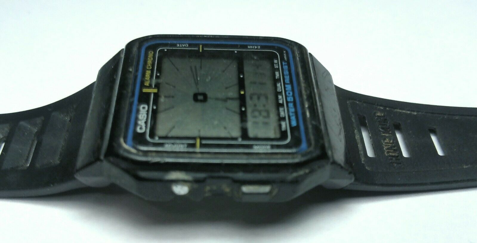 Vintage Casio AE-11W MOD 694 Alarm Chrono Dual Time Digital