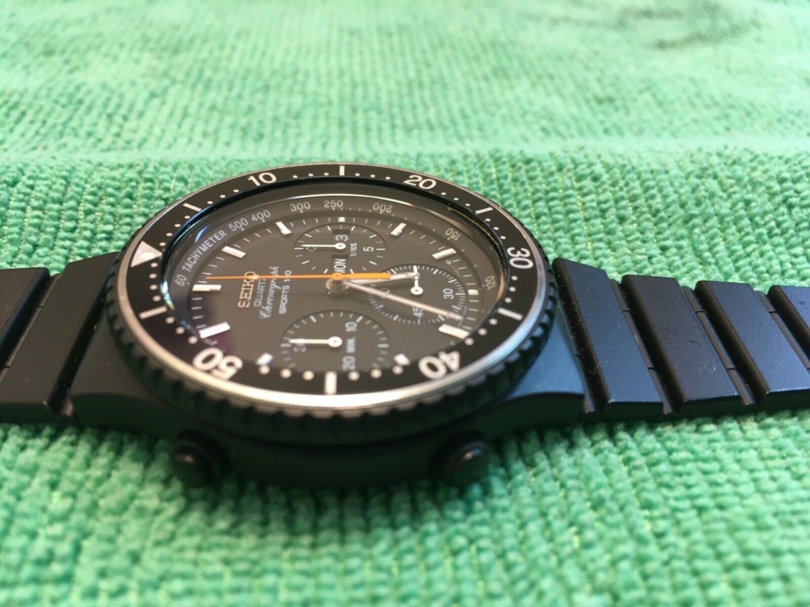 Seiko 7A38-7080 Quartz Chronograph - February, 1984 - Fully