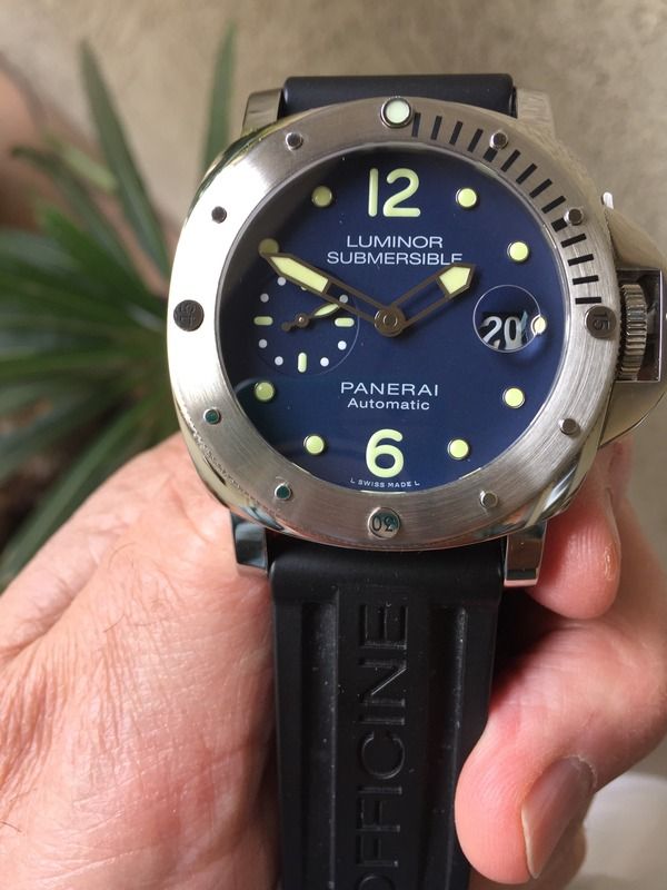 FS Panerai PAM 731 Blue Dial Submersible WatchCharts