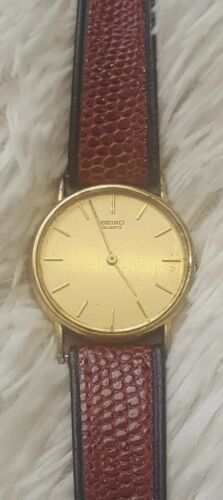 SEIKO Vintage mens 5Y30-7000 Quartz Dress Watch