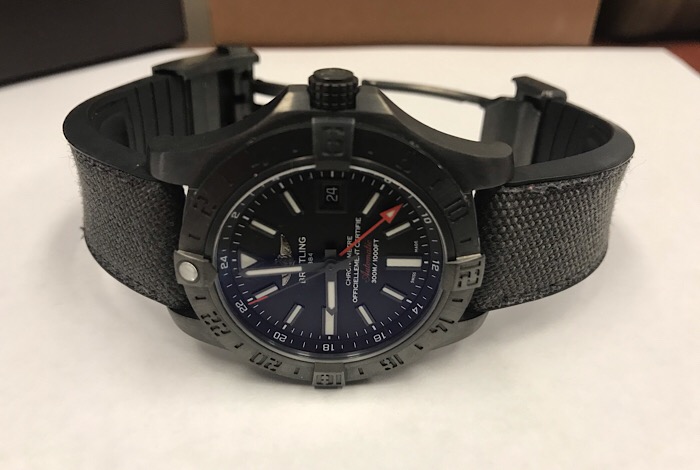 Breitling avenger best sale gmt blacksteel