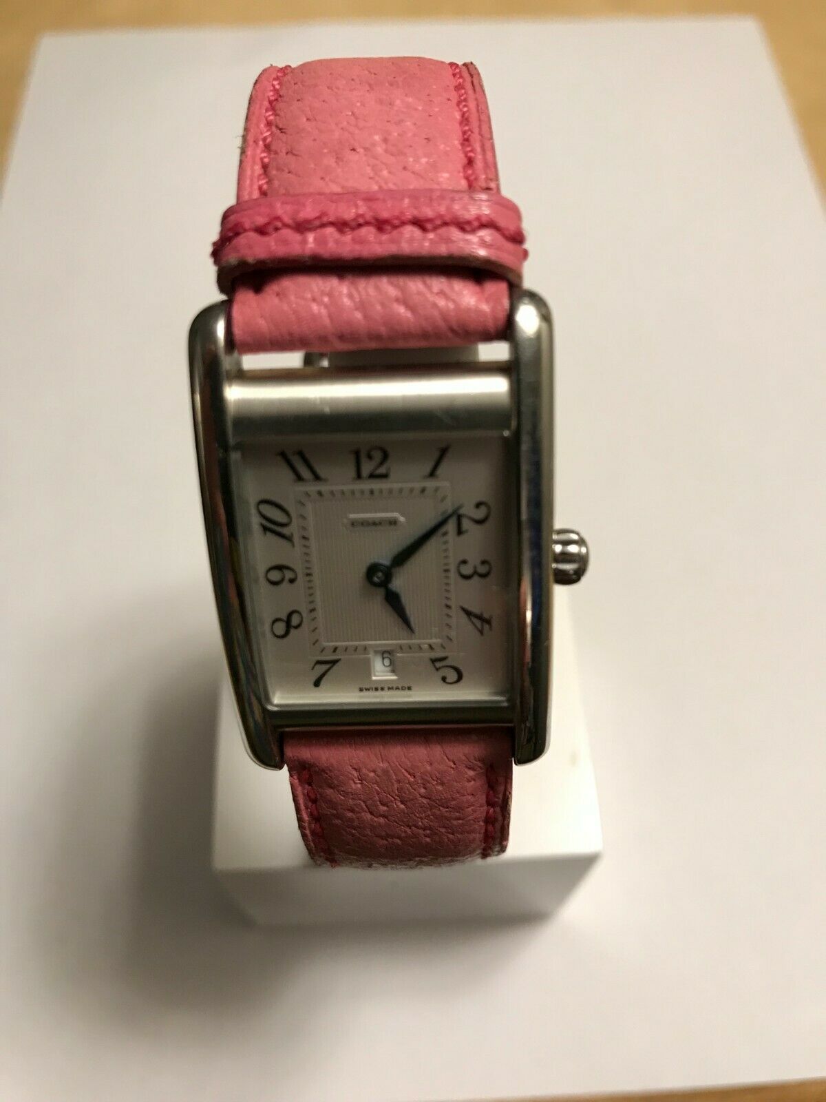 Coach Women\'s Quartz Analog Strap Watch Red Leather Band  W502B Ladies Coach Tank Style Watch W502B New Battery  main image 3
