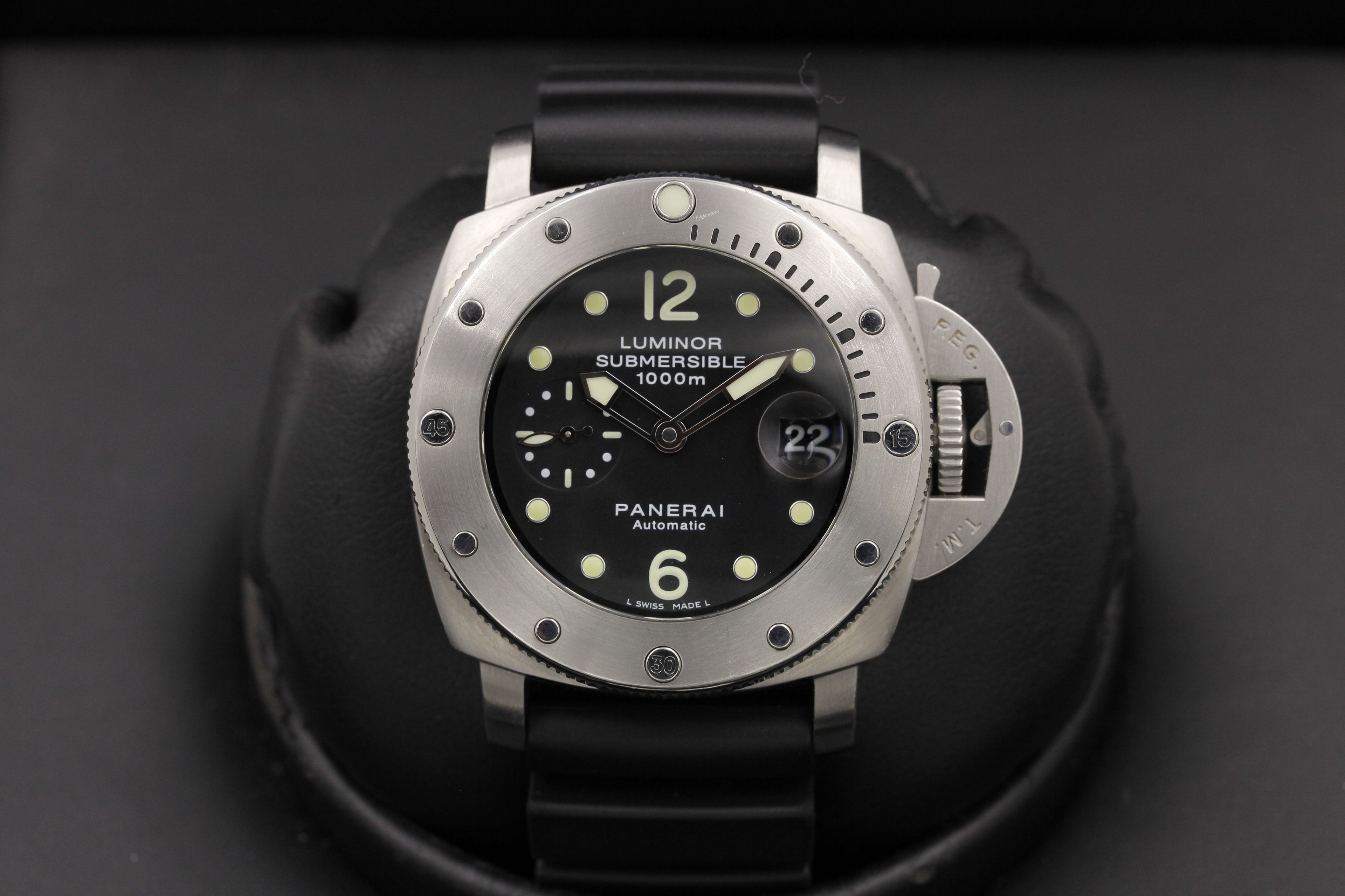 FSOT Panerai Luminor Submersible Pam 243 L Series