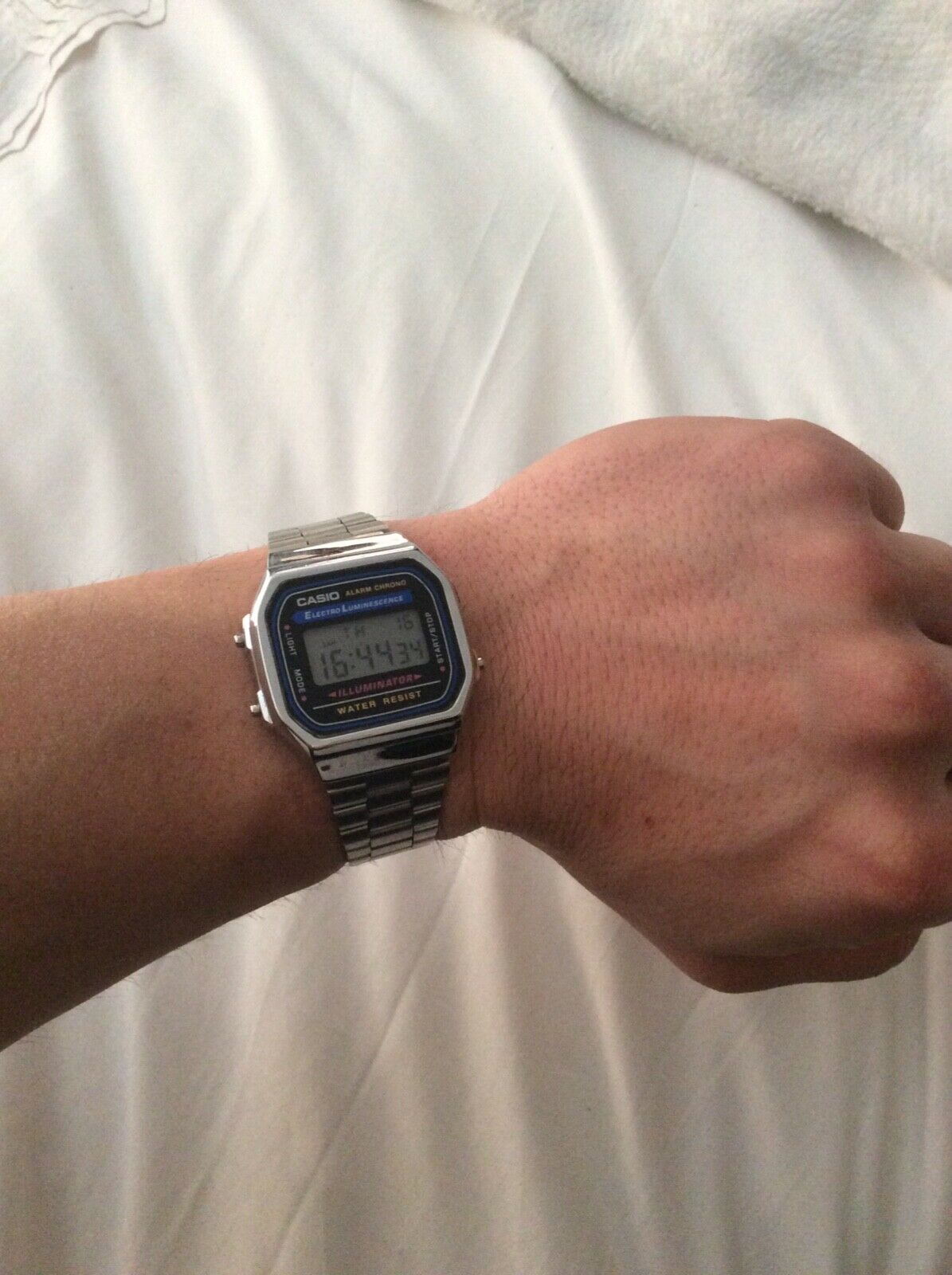 Casio a168w1 hotsell