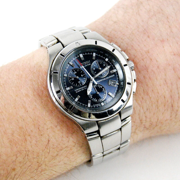 Citizen Eco-Drive Chronograph WR-100 (H810-H25691 TA) Perpetual
