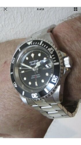 invicta fifty five fathoms
