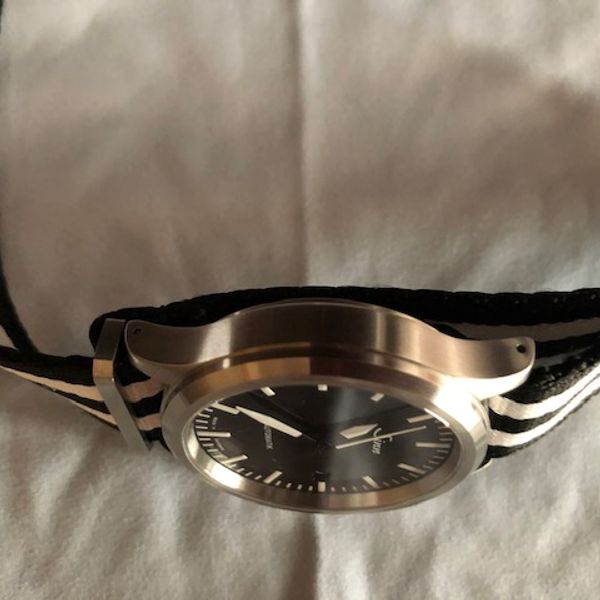 For Sale LNIB Sinn 556i on leather (Canada) WatchCharts