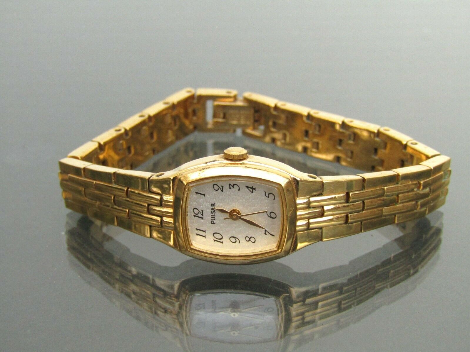 Ladies Pulsar by Seiko Watch Gold Tone with Extra Links v811 x051