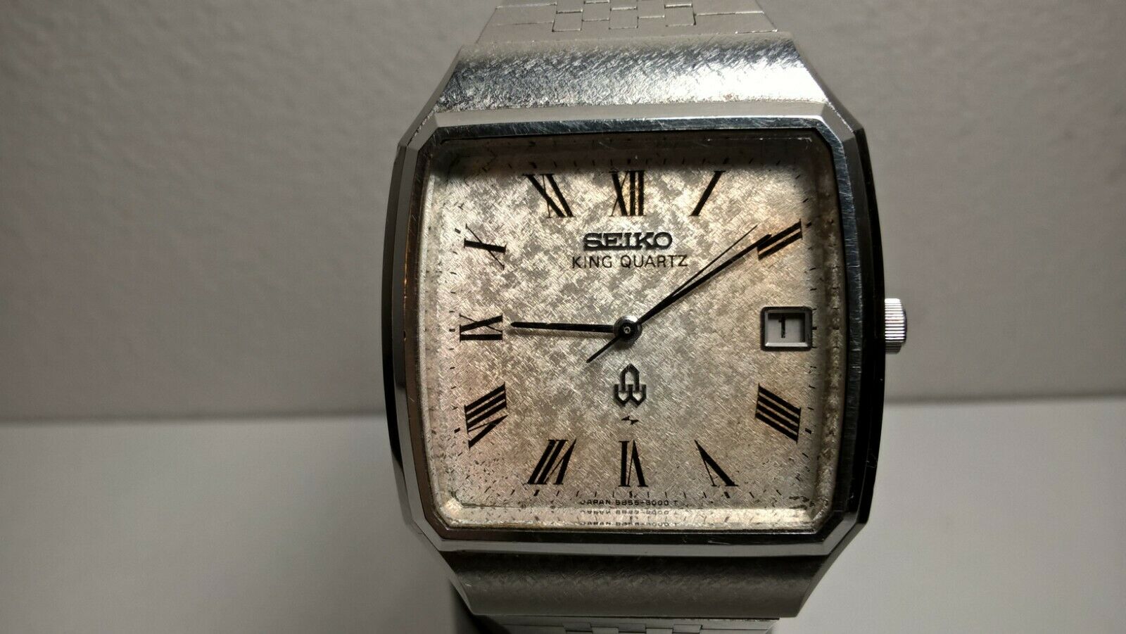 Vintage Roman Dial Seiko King Quartz QHC010 5855-5000 Watch; Bracelet,  Manual | WatchCharts