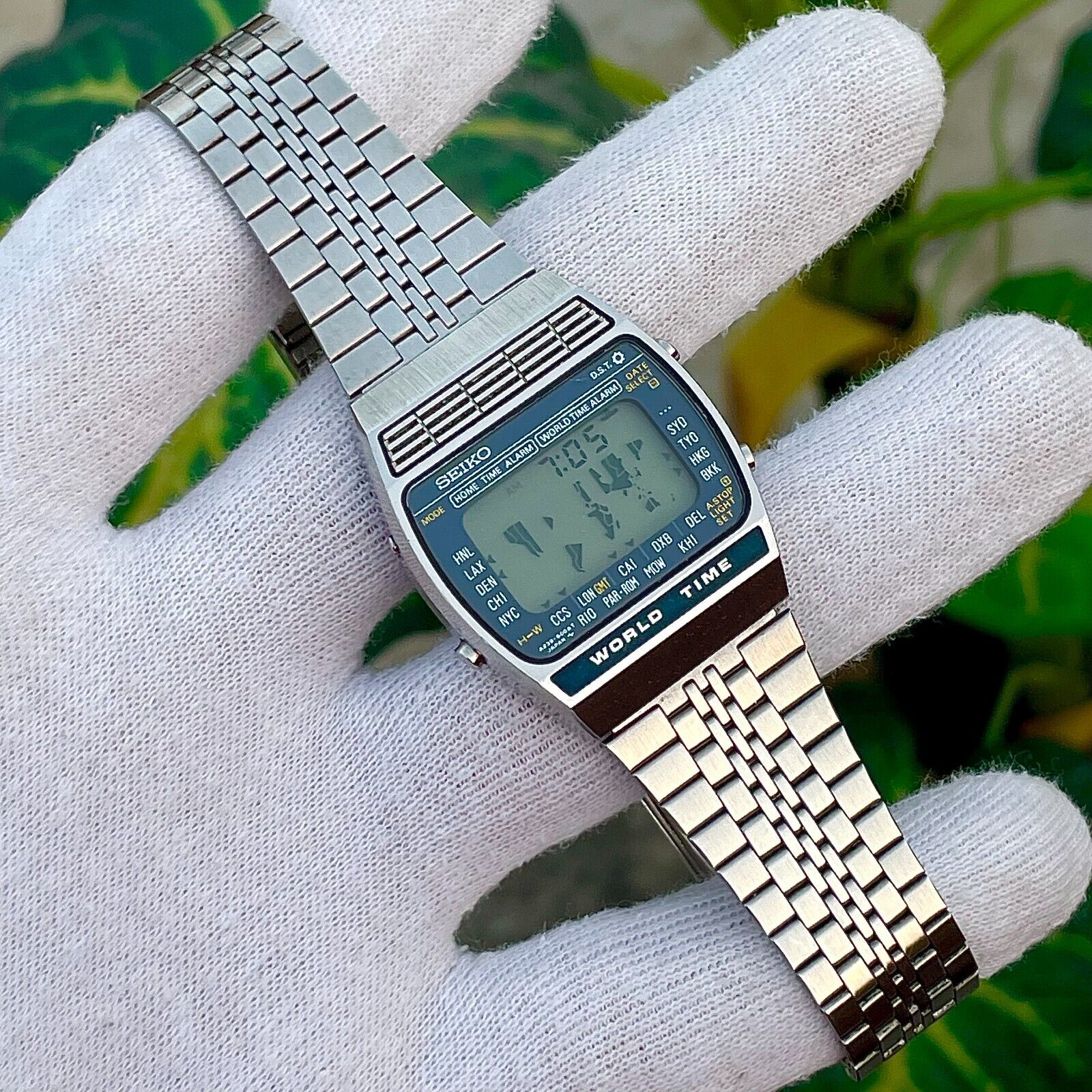 Vintage Seiko WorldTime Digital World Map LCD Men's Watch A239