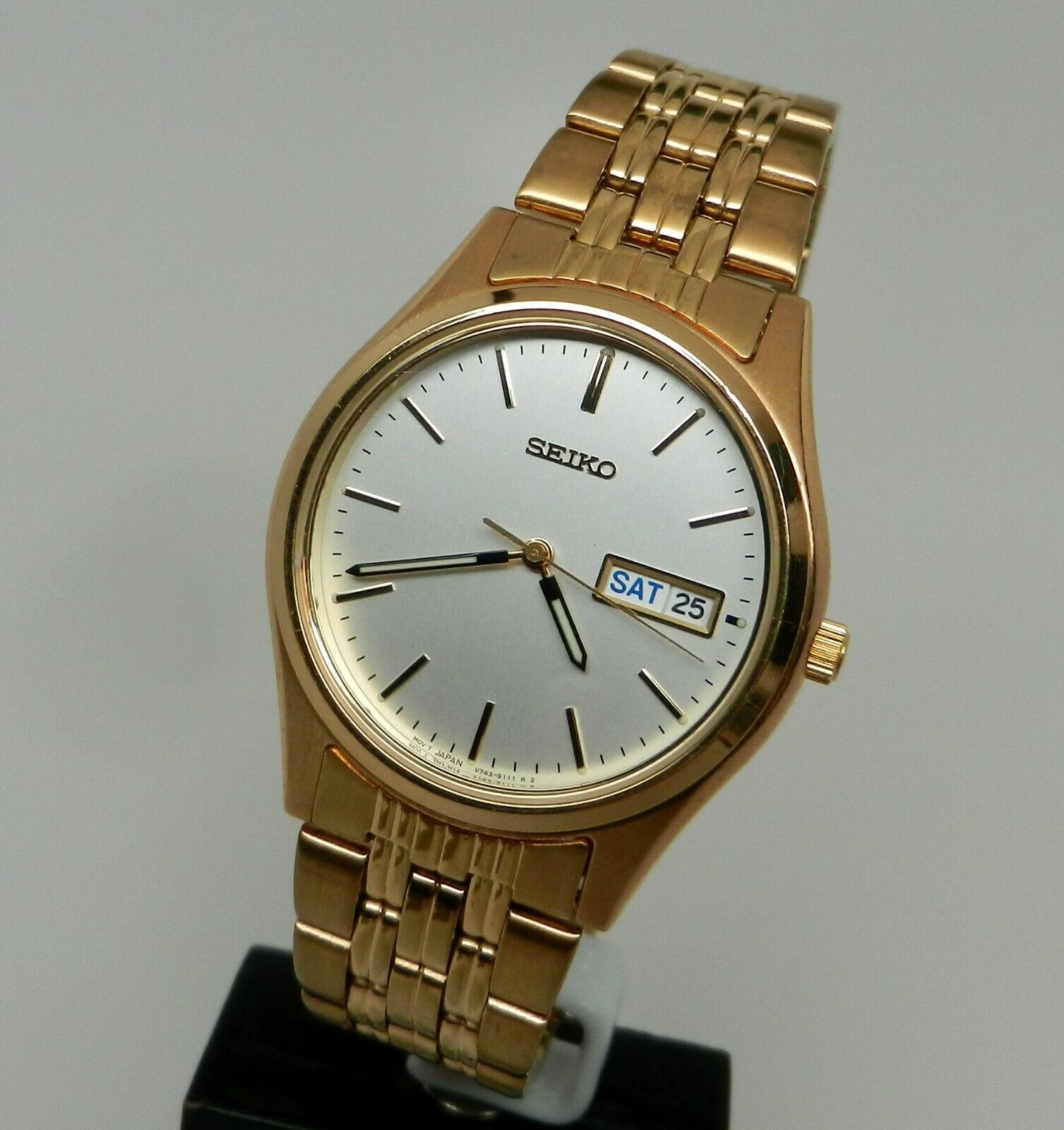 Men's Classic Retro Seiko V743-9009 Gold Japan Quartz Wrist Day