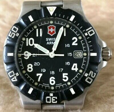 VICTORINOX SWISS ARMY SUMMIT XLT 24037 All TITANIUM Quartz