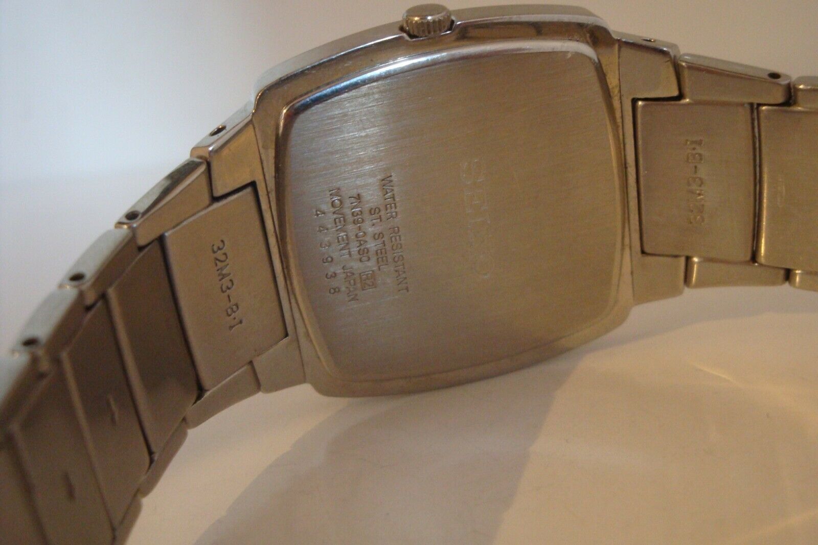 Seiko 7N39-0AS0. Gents Premier model. Rare import, square case