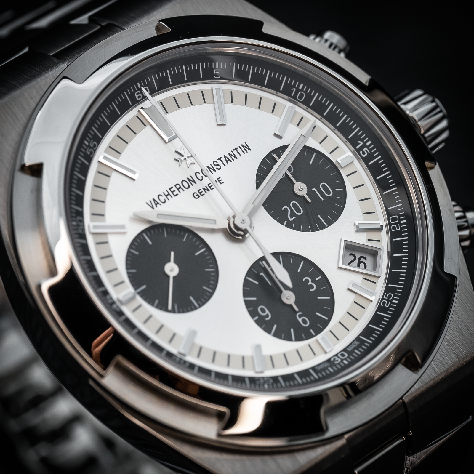 Vacheron Constantin Overseas Chronograph Panda New 2023 - Silver Dial - 5500V/110A-B686 - Watch Rapport