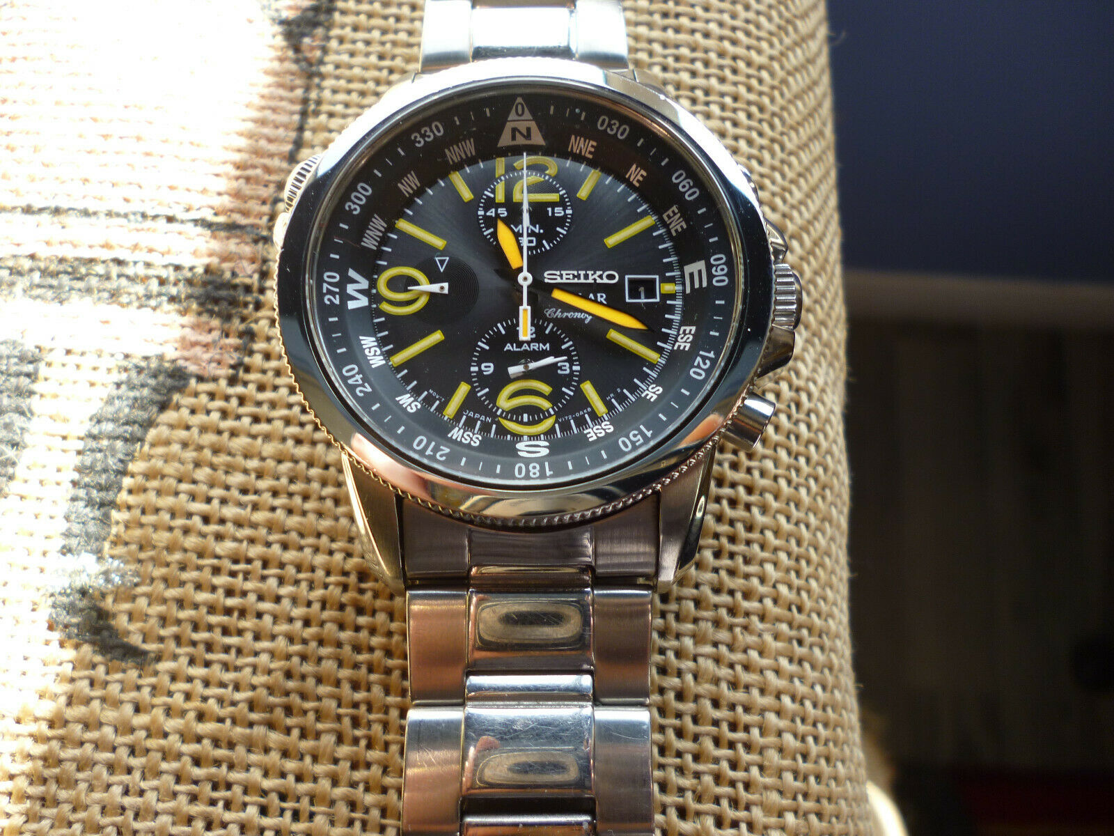 Mens Watch SEIKO Solar Chronograph V172-0AG0 | WatchCharts Marketplace
