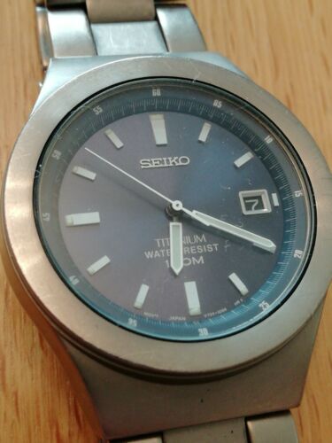 セイコー チタニウム V732-0P30 100M防水 クオーツ デイト Seiko V732-0P30 Titanium Watch 100M Water Resist