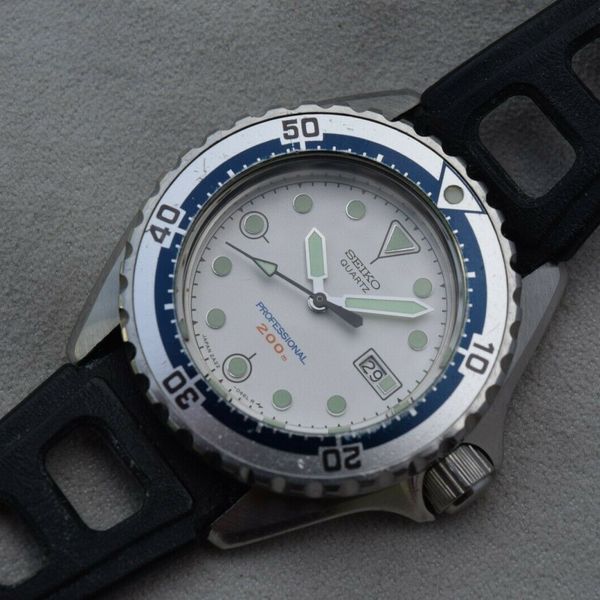 Serviced Seiko Small Professional 200 m Dive Watch 2A22-0180 1987 Kids /  Ladies | WatchCharts