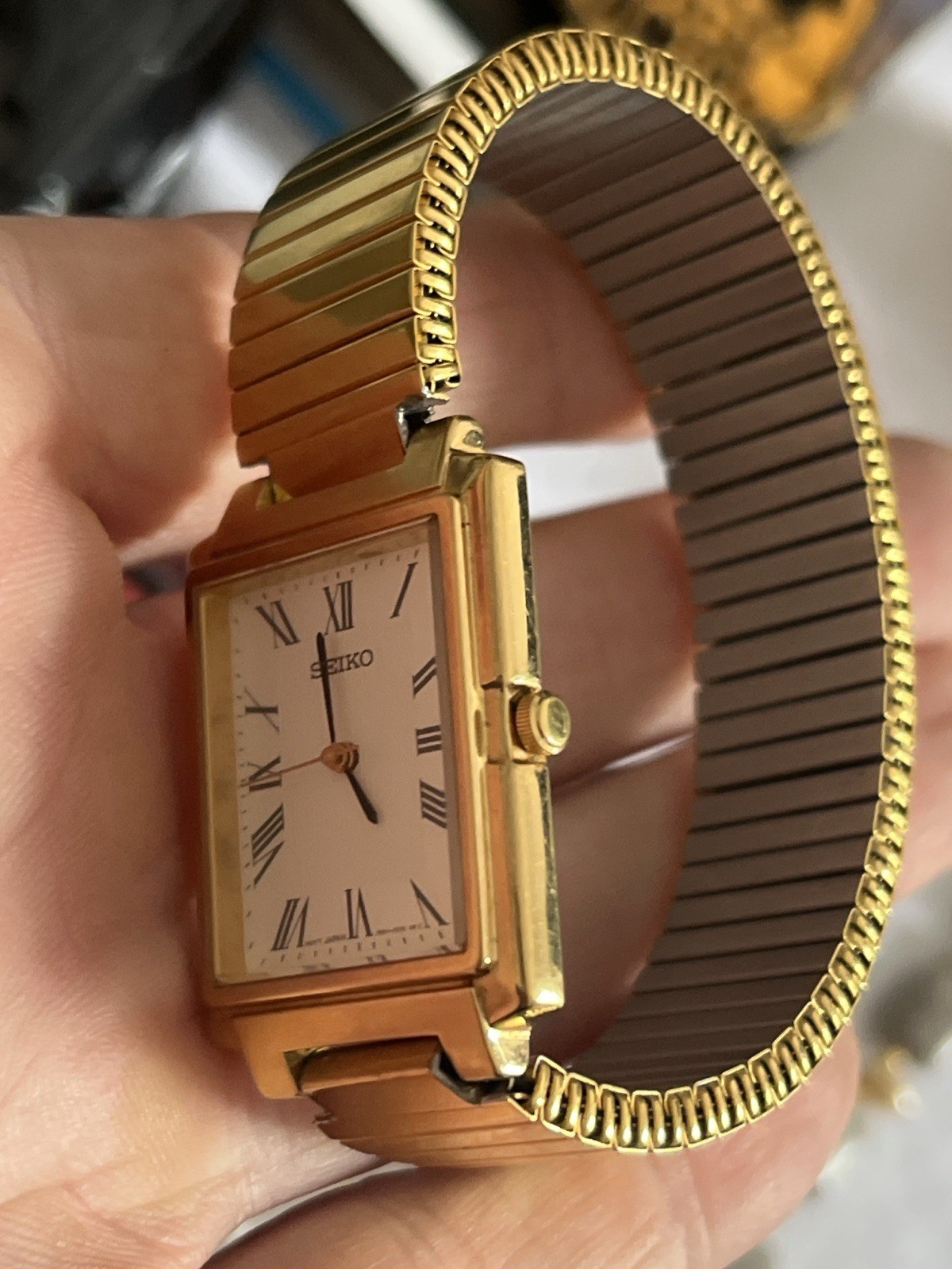 Vintage Seiko 7N01-5C90 Gold Tone Quartz Watch Roman Numeral Japan