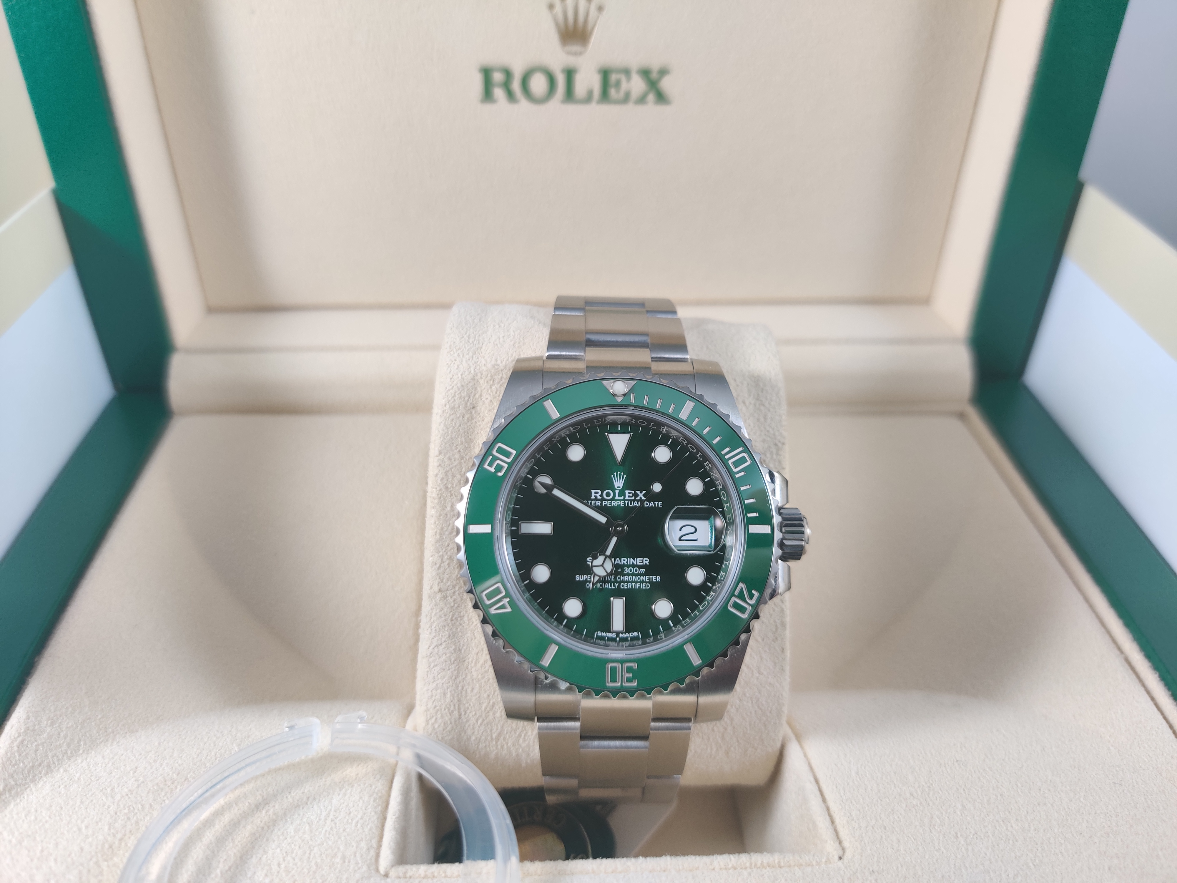 FS: 116610LV Rolex Submariner “Hulk” Full Set