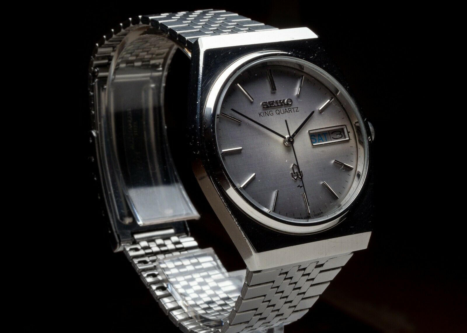 Vintage Seiko King Quartz 5856 7020 Fully Working from 1978 + 