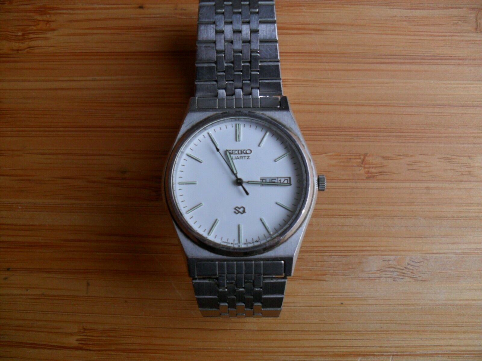 Vintage Seiko SQ watch 8C23-6040 Adjust Band, Date, New Battery |  WatchCharts