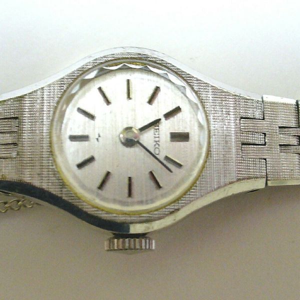 Vintage Seiko 11-0639 Ladies Hand Winding Silver Tone Watch Working ...