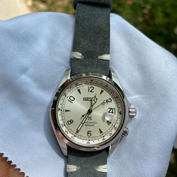 [WTS] Seiko Alpinist White SPB119 for sale570 WatchCharts