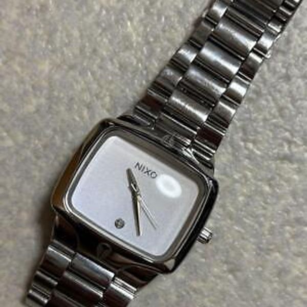 Changing Player Watch Nixon The Player | WatchCharts Marketplace
