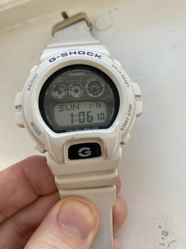 CASIO G-SHOCK DW-6900NB-4 (3230) 