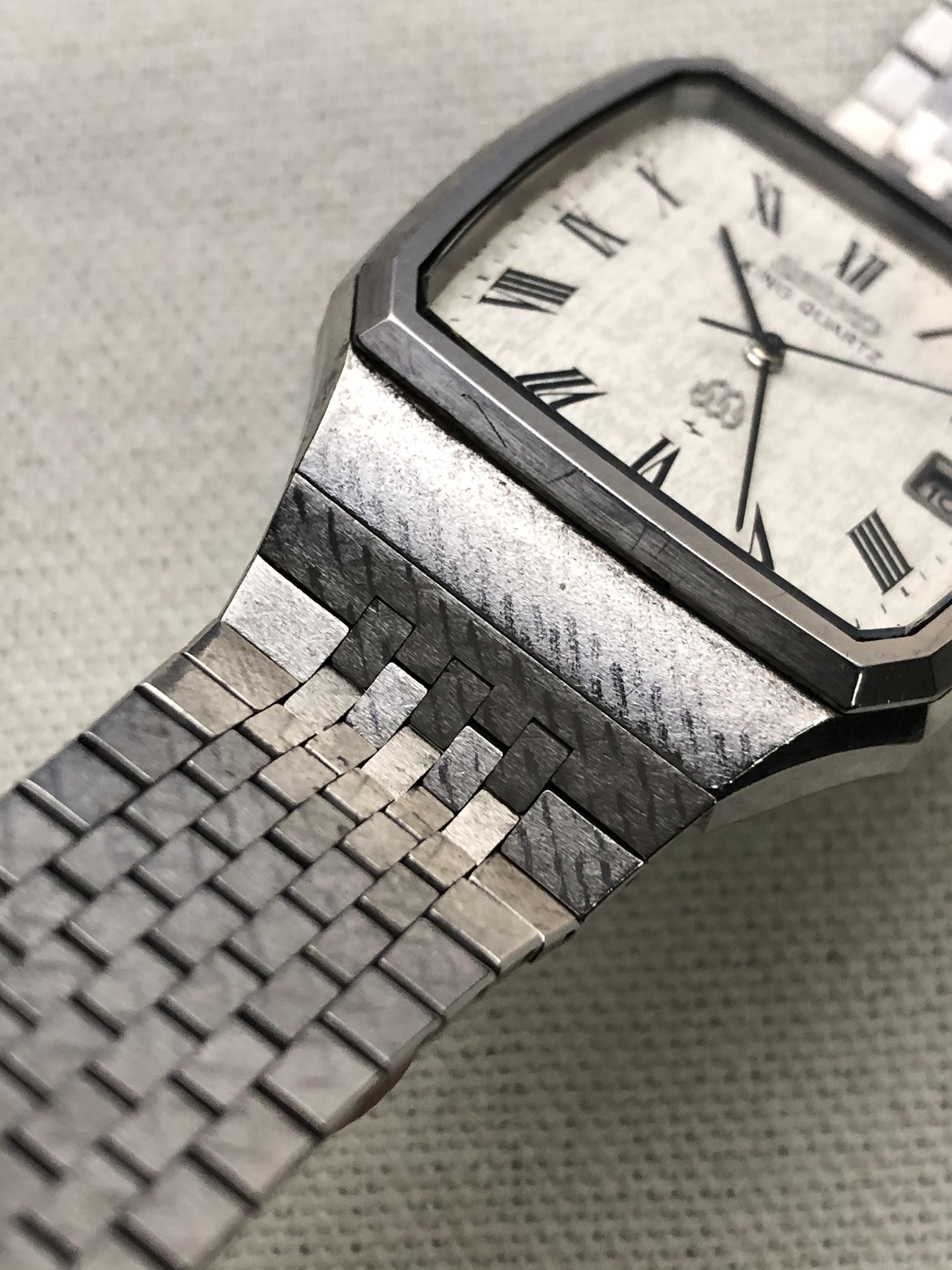 RARE Seiko King Quartz 9722-5000 Silver Snowflake Dial Date