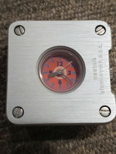 SEIKO ALBA NEATNIK ALUMINUM H.A.O.C SQUARE FACE VINTAGE
