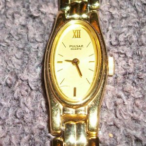 Vintage good Pulsar quartz watch - gold toned