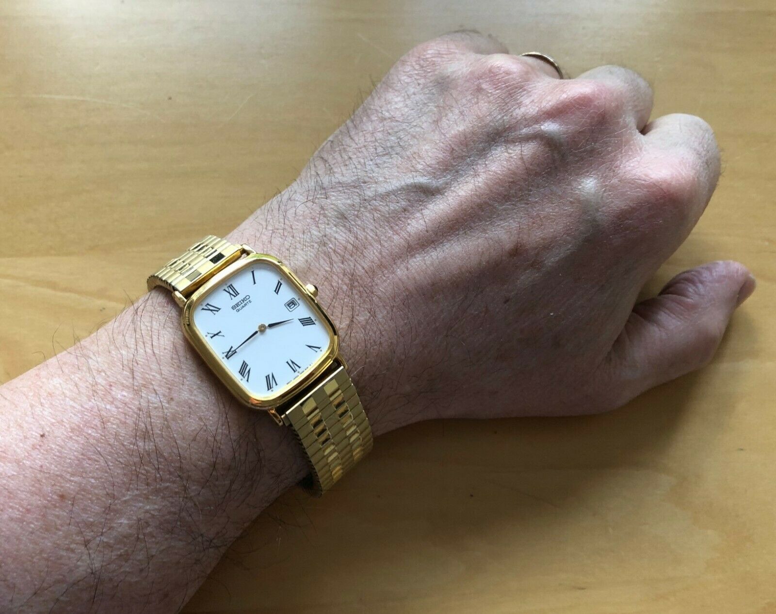Seiko Watch - Quartz - Gold colour - Vintage style - Model