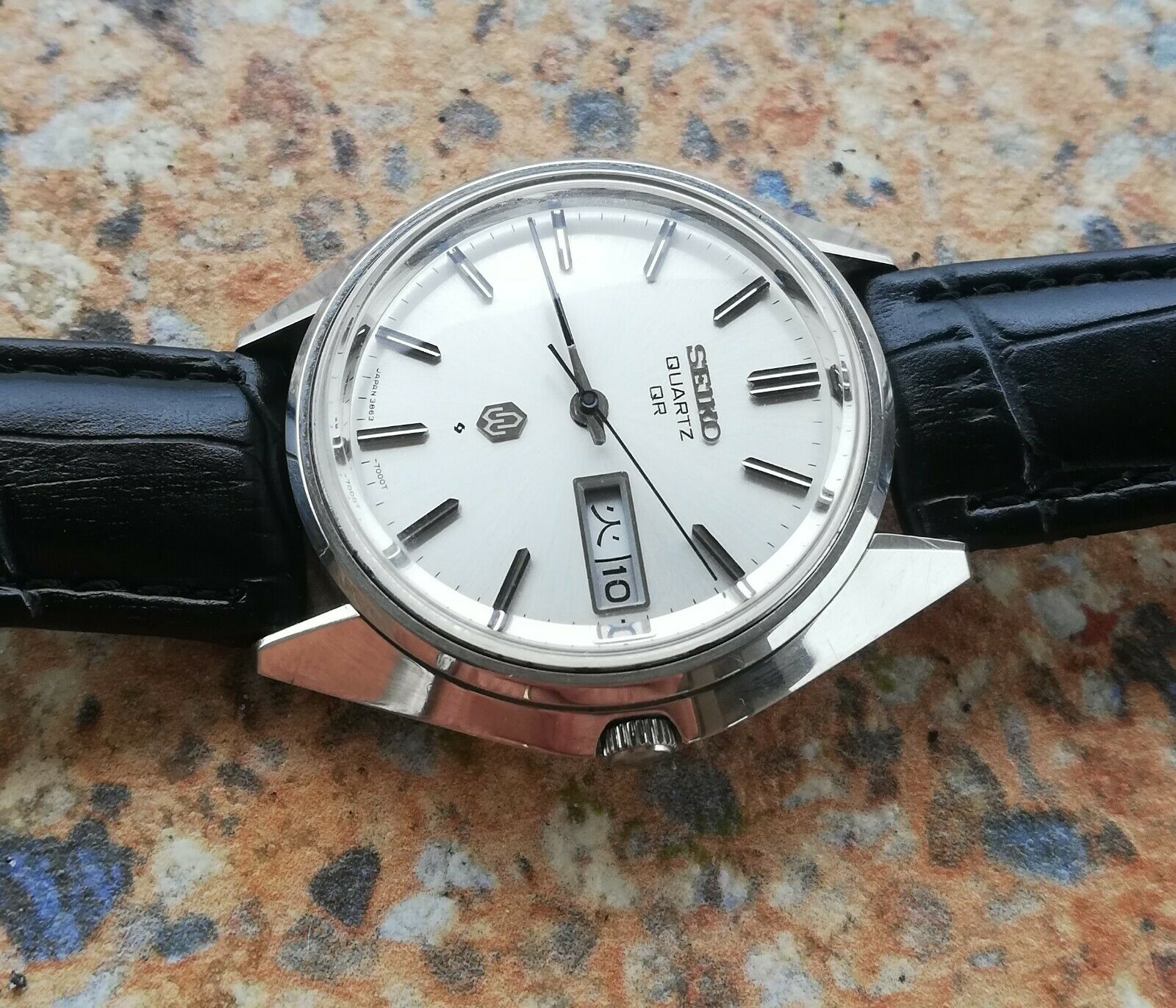 Vintage Seiko Quartz QR JDM 3863 7001 APRIL 1974 Kanji 37 mm